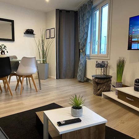 Appartement Cholet Les Halles Cote Jardin Exterior photo